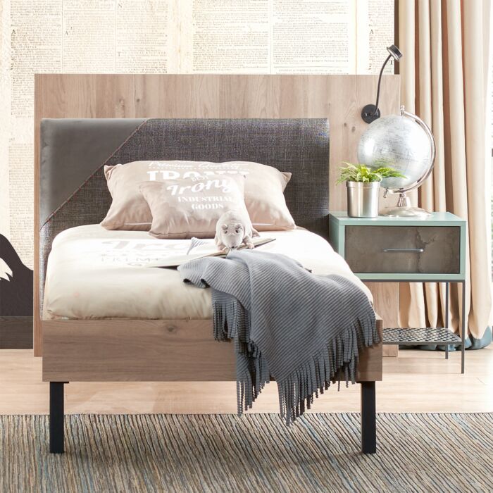 Iron Bedsprei main product photo