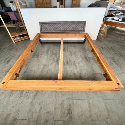 _Showroommodel  Brugge Ledikant 180x200 met Stoffen Hoofdbord - Wild Eiken.jpg