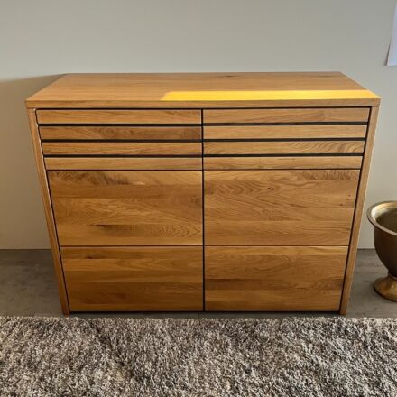 _Showroommodel  Kansas Commode - Wild Eiken.jpg